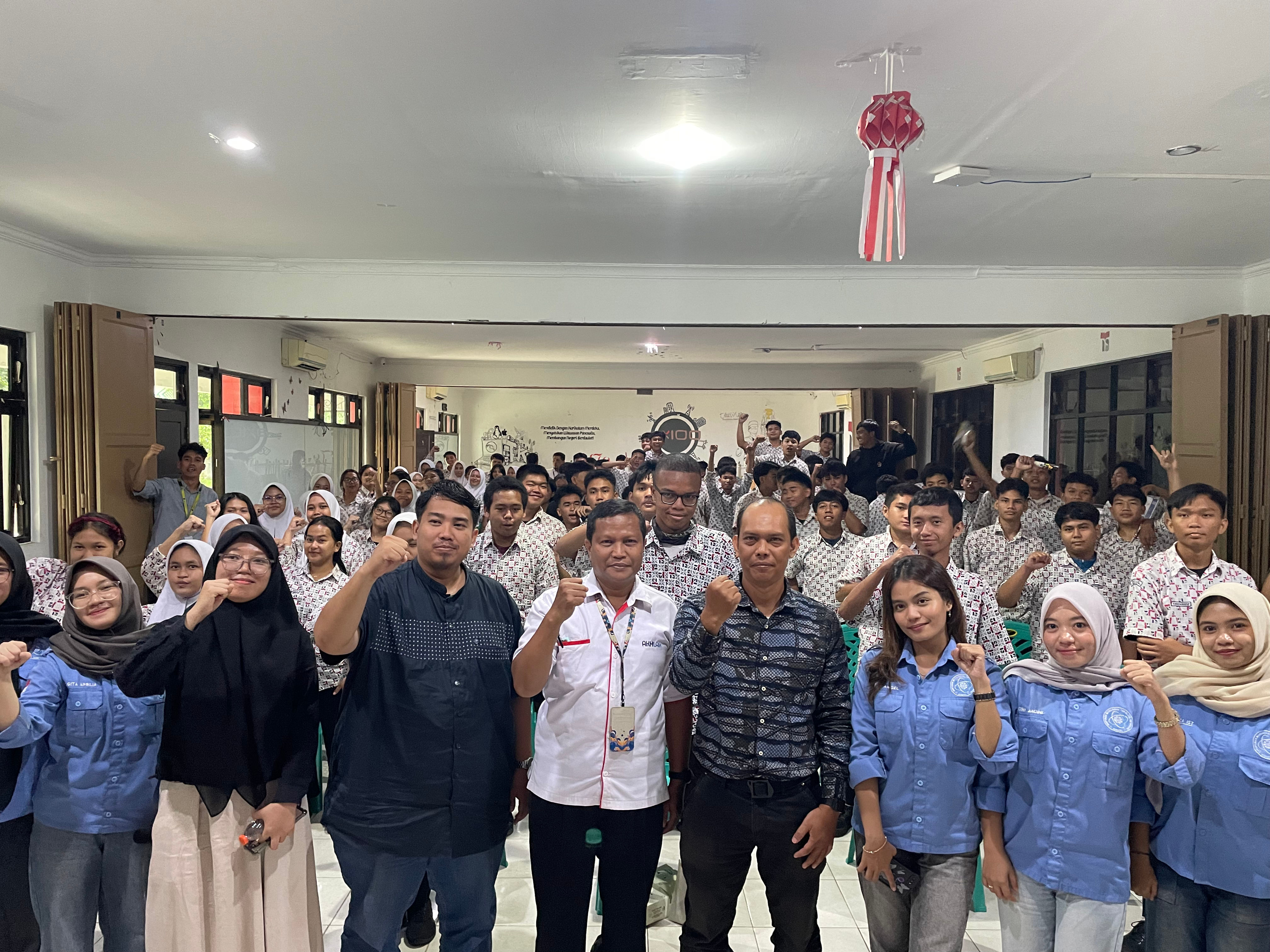 Dokumentasi Diskusi Ilmiah di SMK Telkom Medan (3)